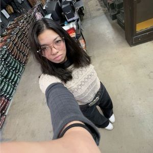 Meet your Posher, Jasmine